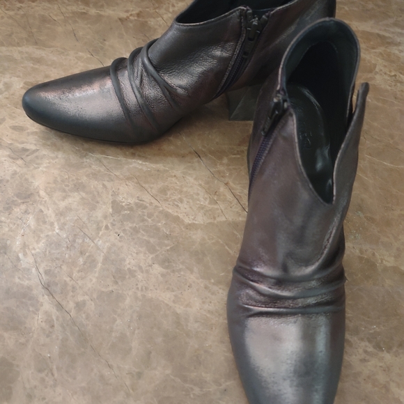 IXOS leather booties (Women's EUR 37 / US 6.5) * Brand New* - Picture 9 of 9